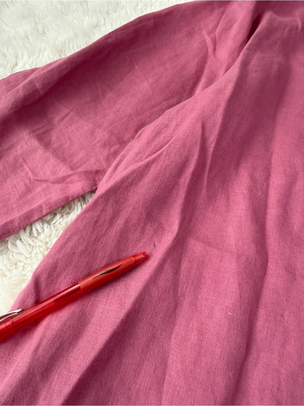 Flax V-Neck Linen Blouse in Raspberry - Picture 8 of 8